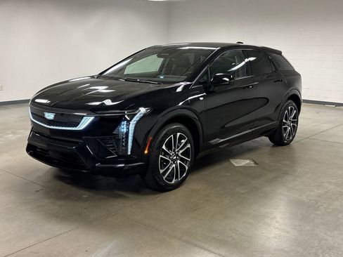 New 2026 Cadillac Optiq Sport 1 image 7