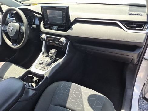 Used 2021 Toyota RAV4 XLE AWD/4WD image 26