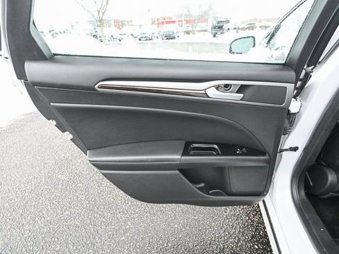 Used 2014 Ford Fusion Energi SE w/ Driver Assist Package image 22