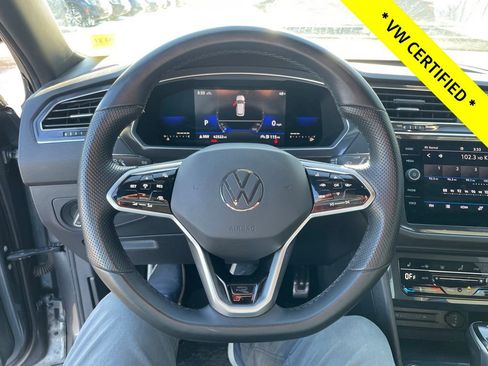 Certified 2022 Volkswagen Tiguan SE R-Line image 34
