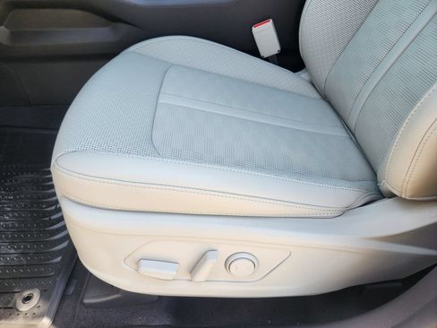 New 2026 Kia Sorento S FWD image 21