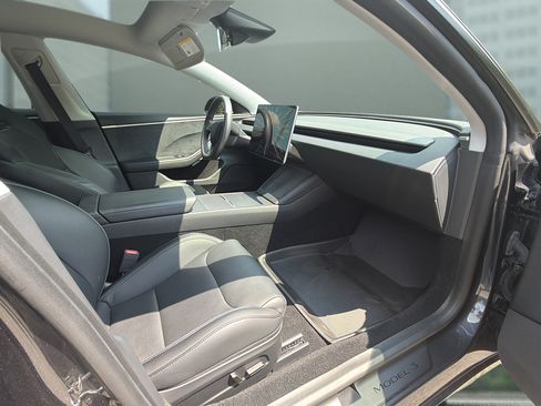 Used 2024 Tesla Model 3 Performance AWD/4WD image 18