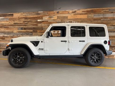 Used 2023 Jeep Wrangler Freedom Edition image 11