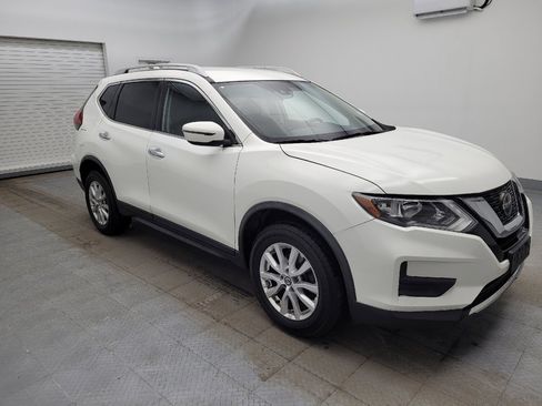 Used 2019 Nissan Rogue SV image 11