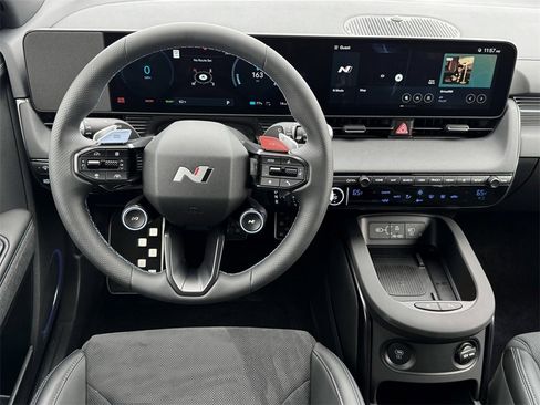 New 2025 Hyundai Ioniq 5 N Base image 17