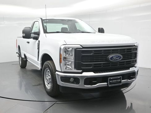 New 2026 Ford F250 XL w/ XL Chrome Package image 19