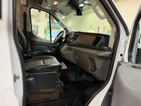 Used 2020 Ford Transit 150 Medium Roof RWD image 31
