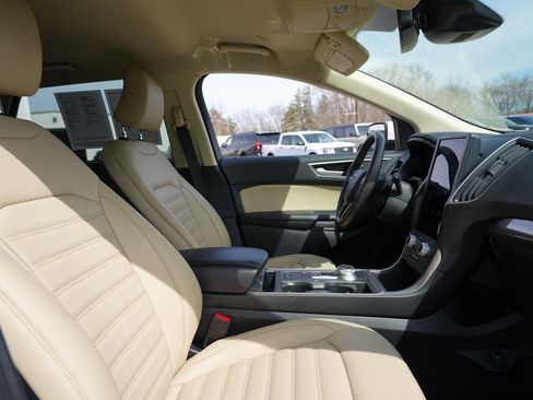 Used 2024 Ford Edge SEL w/ Convenience Package image 30