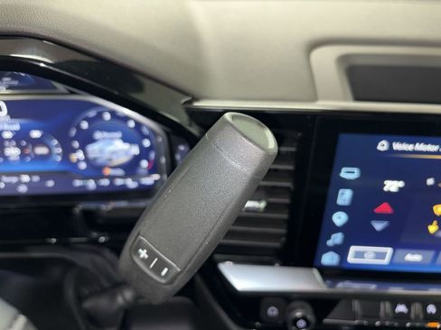 Used 2024 Chevrolet Silverado 1500 LT image 50