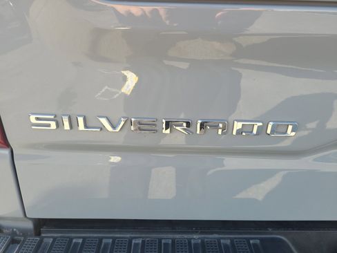 Used 2024 Chevrolet Silverado 1500 LT w/ Z71 Off-Road Package image 25