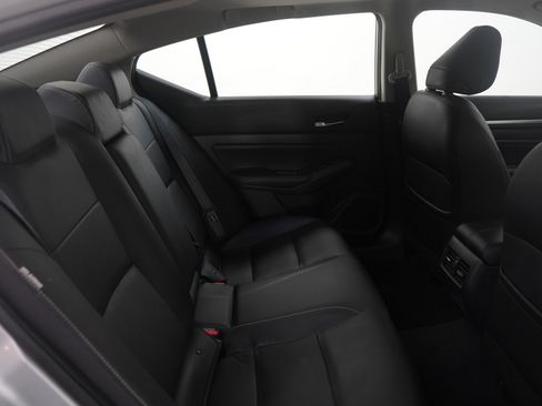 Used 2019 Nissan Altima 2.5 Platinum image 13