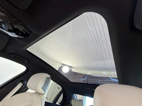 Certified 2023 BMW 760i xDrive image 13