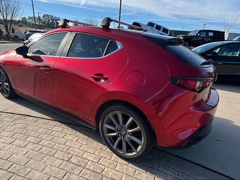 Used 2019 MAZDA MAZDA3 Hatchback w/ Preferred Package image 10