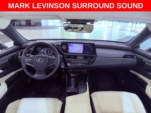 Certified 2022 Lexus ES 350 Ultra Luxury w/ Accessory Package 2 FWD image 16