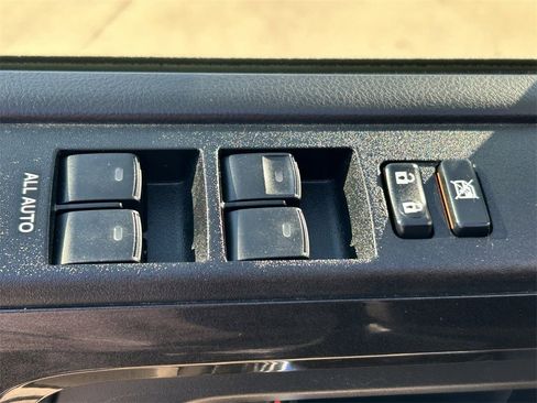 Used 2021 Toyota 4Runner TRD Off-Road Premium image 18