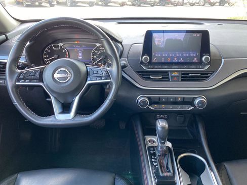Certified 2023 Nissan Altima 2.5 SR FWD image 15