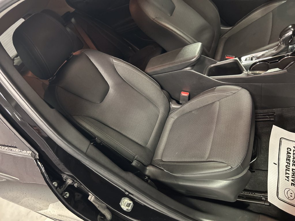 Used 2022 Buick Encore GX Preferred w/ Sport Touring Package FWD image 23