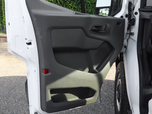 Used 2022 Ford Transit 250 148 High Roof Extended RWD image 18