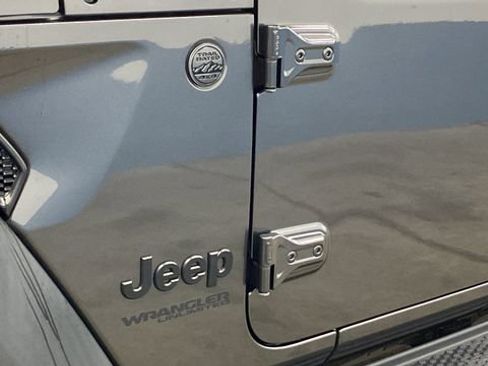 Used 2022 Jeep Wrangler Unlimited Sport w/ Sun And Sound Package AWD/4WD image 42