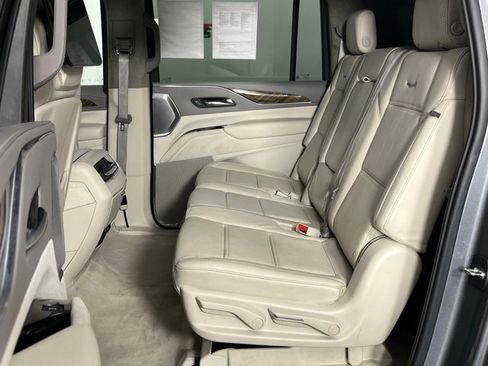 Used 2021 Cadillac Escalade ESV Premium Luxury Platinum image 23