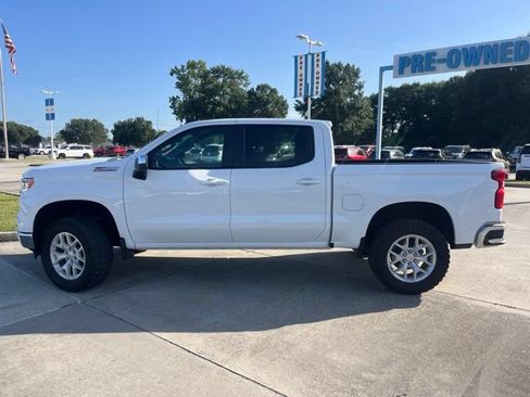 Used 2025 Chevrolet Silverado 1500 LT AWD/4WD image 4