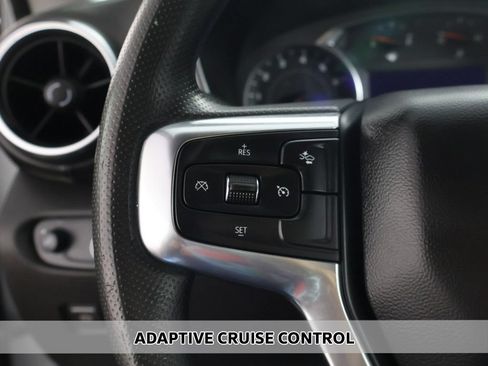 Used 2024 Chevrolet Blazer LT w/ Convenience Package FWD image 3