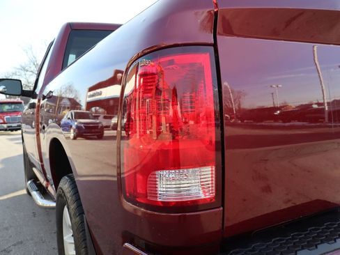 Used 2017 RAM 1500 Express image 29