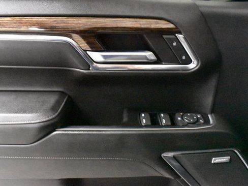 Used 2022 GMC Sierra 1500 Elevation w/ Preferred Package image 18