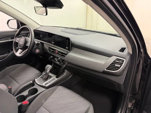 Used 2025 Kia Seltos LX AWD/4WD image 12