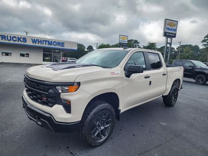 New 2026 Chevrolet Silverado 1500 Custom Trail Boss w/ Turbomax Blackout Package