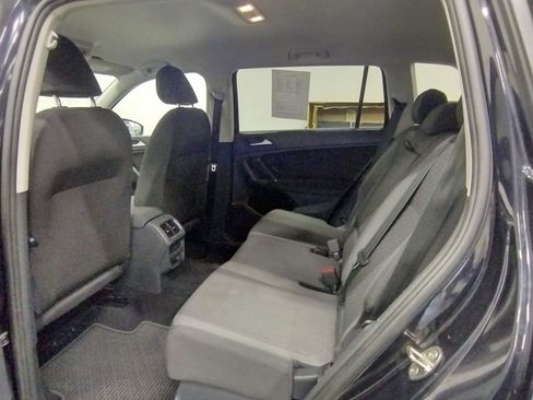 Used 2020 Volkswagen Tiguan S image 25