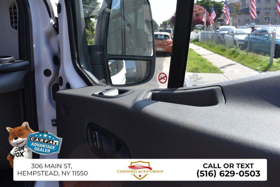 Used 2025 Ford Transit 250 Low Roof RWD image 21