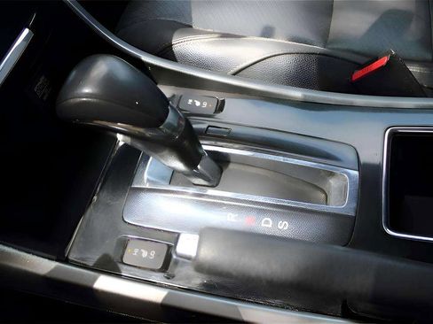 Used 2017 Honda Accord EX-L image 23