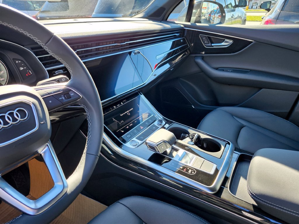 New 2026 Audi Q7 2.0T Premium AWD/4WD image 11