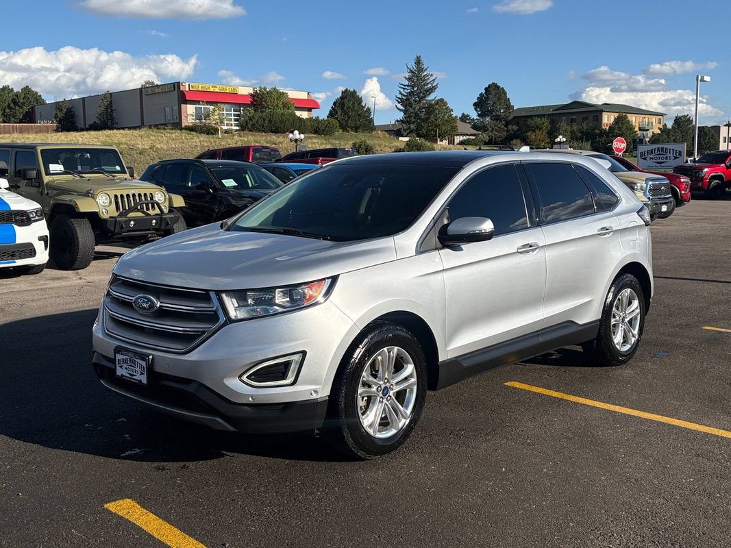 Used 2016 Ford Edge Titanium w/ Equipment Group 302A AWD/4WD image 7