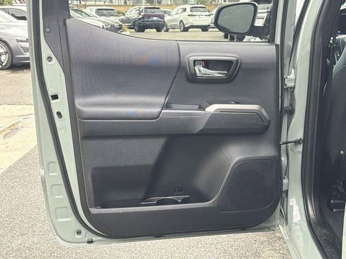 Used 2023 Toyota Tacoma TRD Off-Road image 23