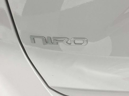 New 2026 Kia Niro Wind FWD image 9