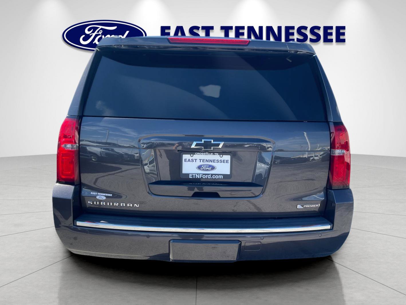 Used 2018 Chevrolet Suburban Premier AWD/4WD image 4
