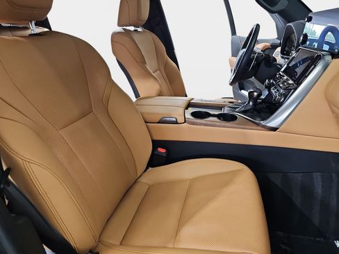 Certified 2024 Lexus LX 600 4WD w/ Luxury Package image 10