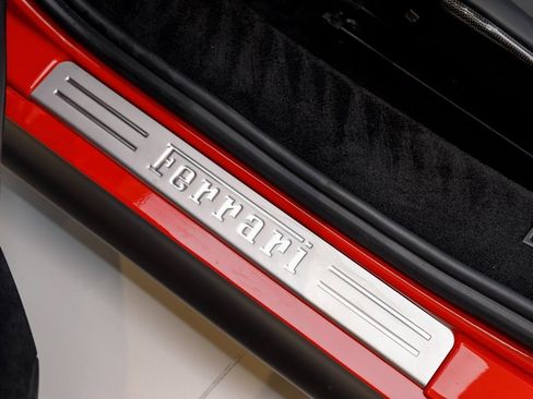 Used 2022 Ferrari SF90 Spider image 23