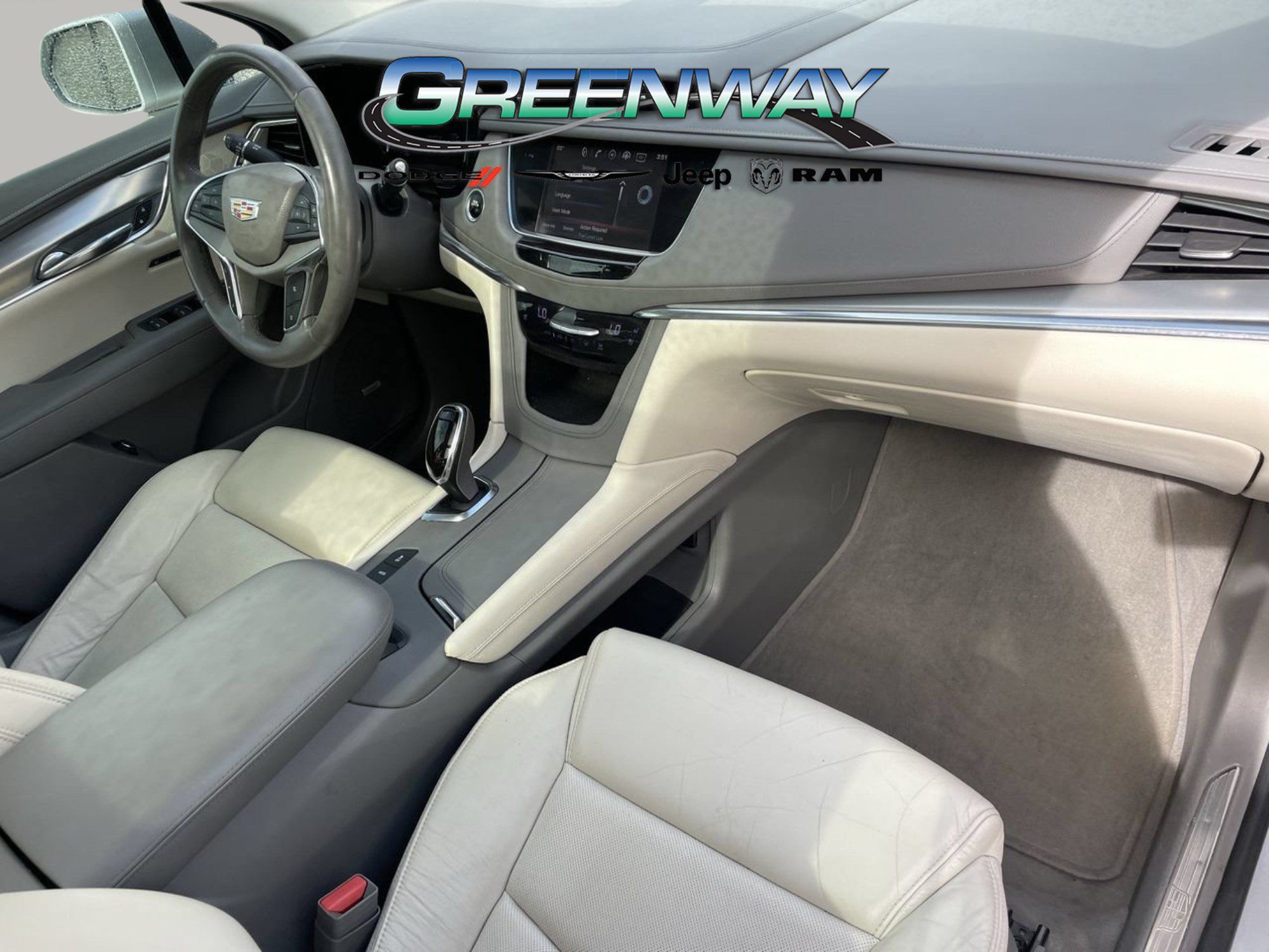Used 2017 Cadillac XT5 Premium Luxury FWD image 11