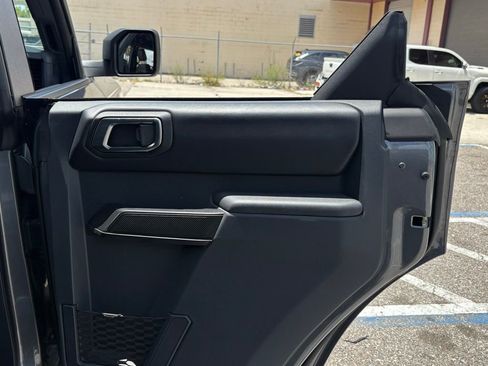 Used 2025 Ford Bronco Badlands AWD/4WD image 14