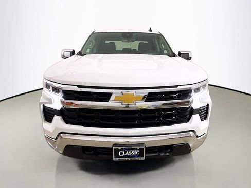 Used 2024 Chevrolet Silverado 1500 LT w/ Z71 Off-Road Package image 2