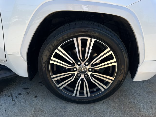 Used 2023 Lexus LX 600 4WD w/ Appearance Package image 40