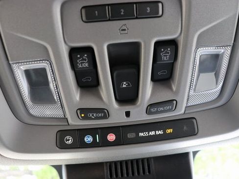 New 2025 GMC Sierra 3500 Denali w/ Denali Reserve Package image 33