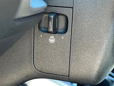 Certified 2025 Mercedes-Benz GLB 250 4MATIC image 21