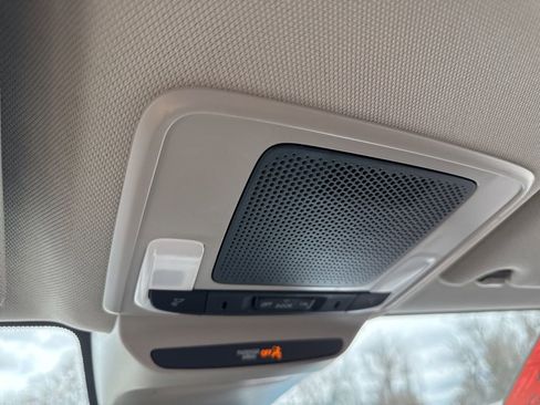 Certified 2025 Honda HR-V LX image 34