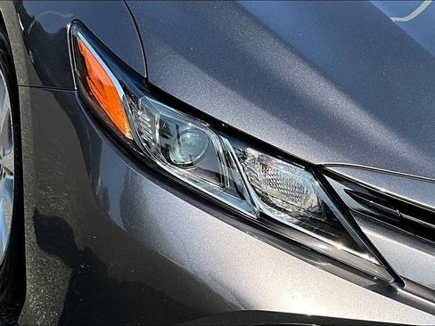 Used 2019 Toyota Camry LE FWD image 25
