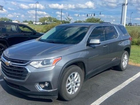 Used 2018 Chevrolet Traverse LT FWD image 1