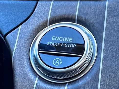 Used 2025 Mercedes-Benz E 350 4MATIC Sedan image 25